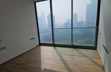 Room in 4 BHK Apartment at Rustomjee Crown, Prabhadevi – for Rent