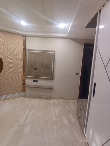 3 BHK Builder Floor For Sale in Mansarover Garden