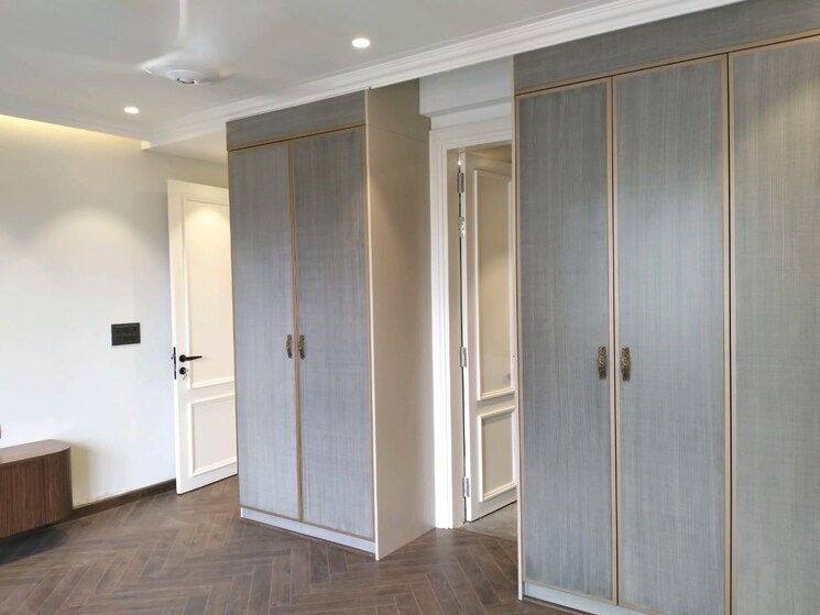 undefined, vivek vihar 4 Bedroom 300 Sq.Yd. Builder Floor In Vivek Vihar Delhi 8155604