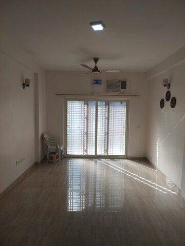 Room in 3 BHK Apartment at BPTP Park 81, Sector 81 – for Rent