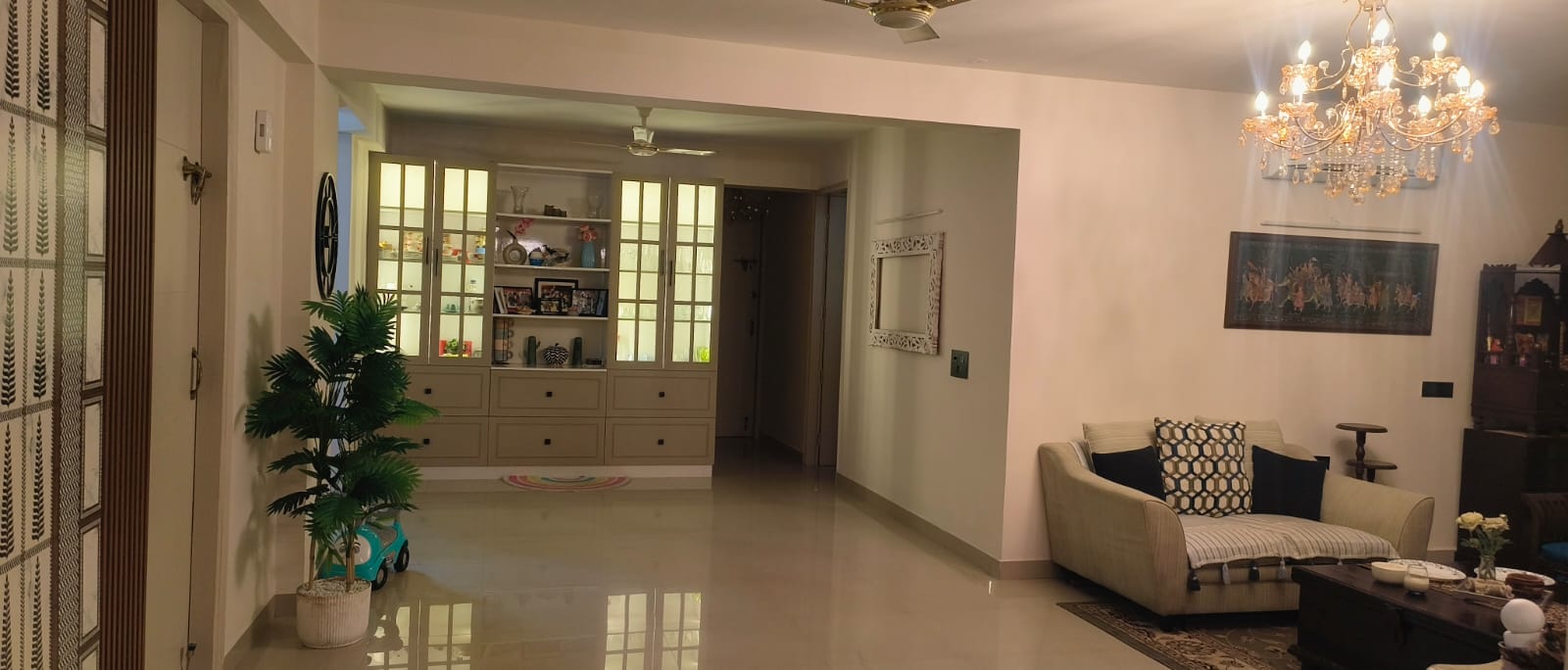 4 BHK + Servant Room,Study Room Builder Floor For Sale in Shree Vardhman Flora