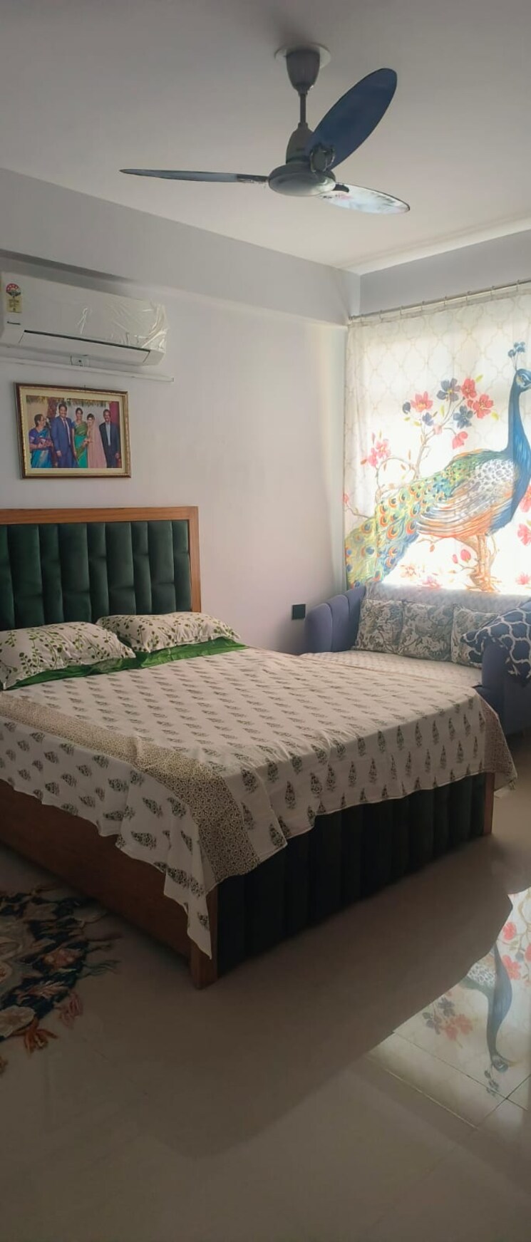 Bedroom, shree-vardhman-flora 4 Bedroom 2500 Sq.Ft. Builder Floor In Sector 90 Gurgaon 8155726