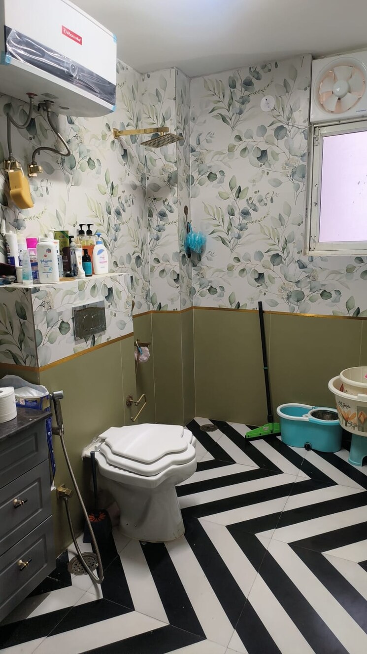 Master Bedroom, shree-vardhman-flora 4 Bedroom 2500 Sq.Ft. Builder Floor In Sector 90 Gurgaon 8155726