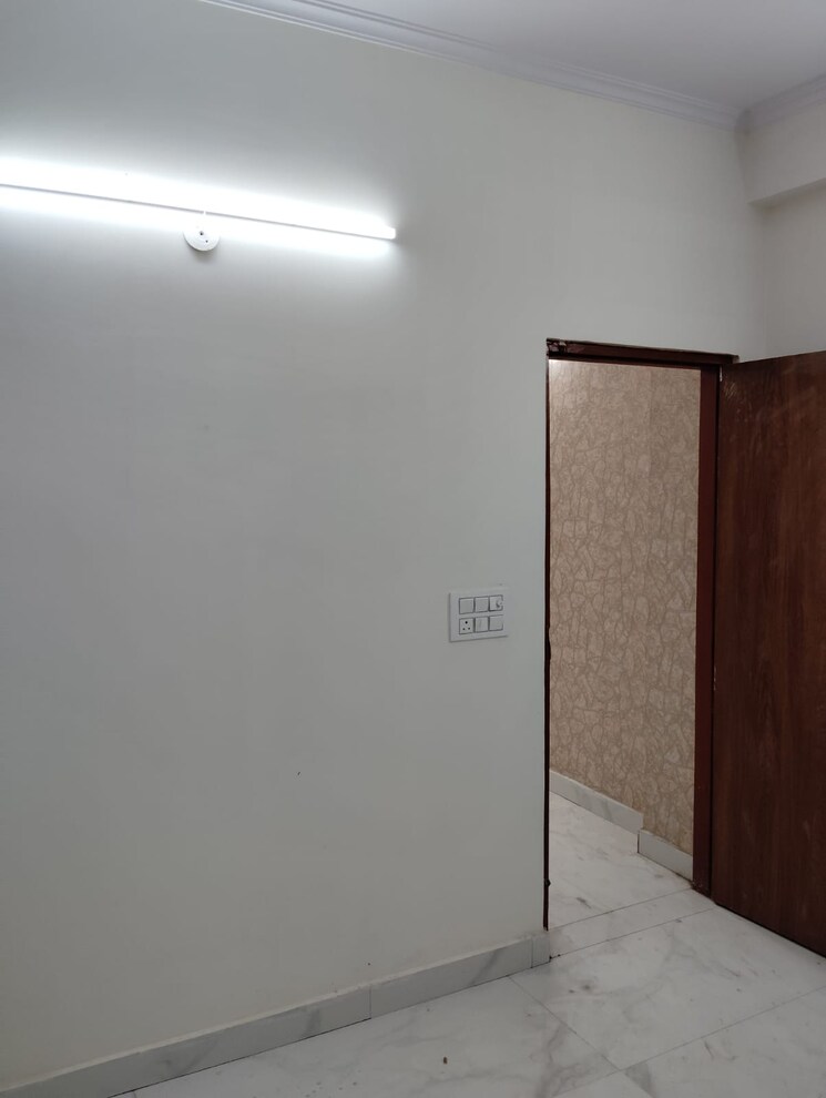 Room, shalimar-apartments-shalimar-garden 3 Bedroom 1350 Sq.Ft. Builder Floor In Shalimar Garden Ghaziabad 8155773