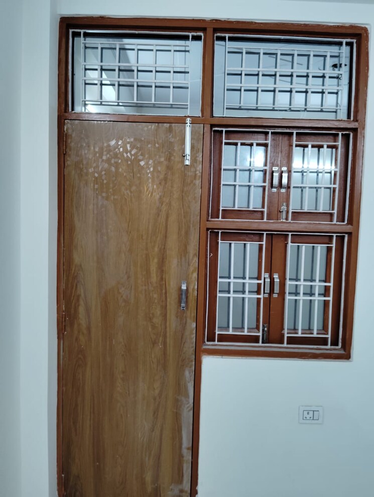 Room, shalimar-apartments-shalimar-garden 3 Bedroom 1350 Sq.Ft. Builder Floor In Shalimar Garden Ghaziabad 8155773