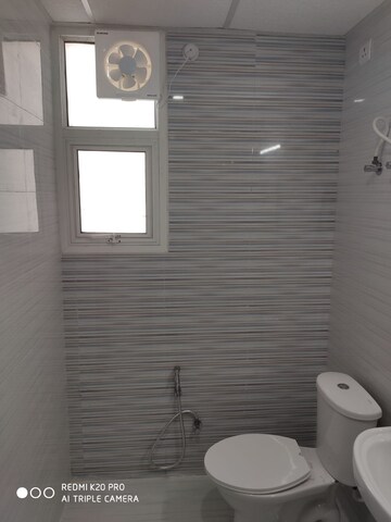 Bathroom in 3.5 BHK Apartment at Omaxe The Palace, Gomti Nagar – for Rent