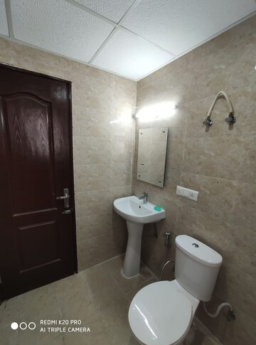 Bathroom in 3.5 BHK Apartment at Omaxe The Palace, Gomti Nagar – for Rent