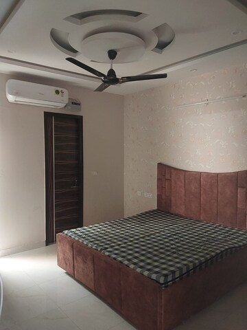 Bedroom in 3 BHK Apartment at Sunshine Enclave, Vip Road – for Rent