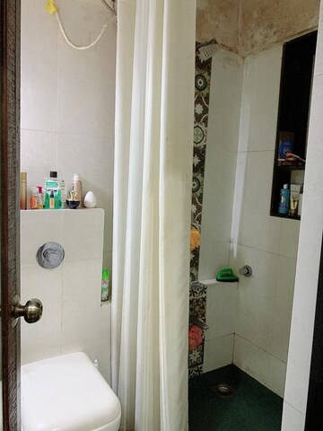 Bathroom in 1 BHK Apartment at Andheri West – for Rent