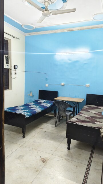 Room in  Pg at Sector 16 – for Rent