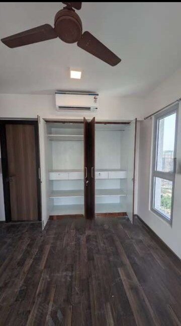 2 BHK Apartment For Rent in Piramal Vaikunth, Balkum Pada