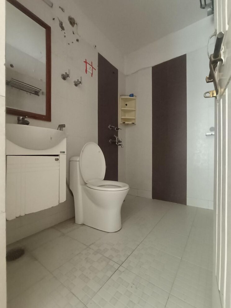 Attached Bathroom, sector 3 dwarka 3 Bedroom 1600 Sq.Ft. Apartment In Sector 3 Dwarka Delhi 8155935
