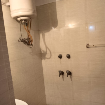 Bathroom in 2 BHK Builder Floor at Saket – for Rent