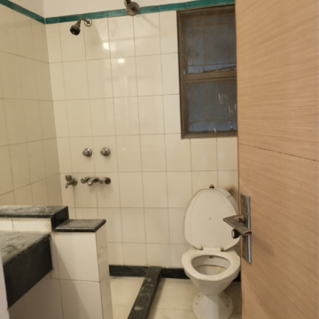 Bathroom in 2 BHK Builder Floor at Saket – for Rent