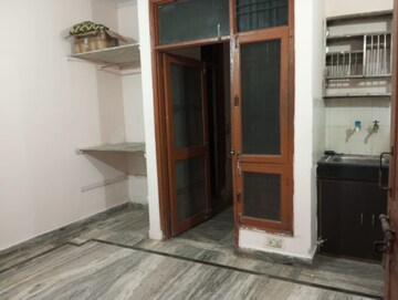 Building Lobby in 1 RK Builder Floor at Sector 45 – for Rent