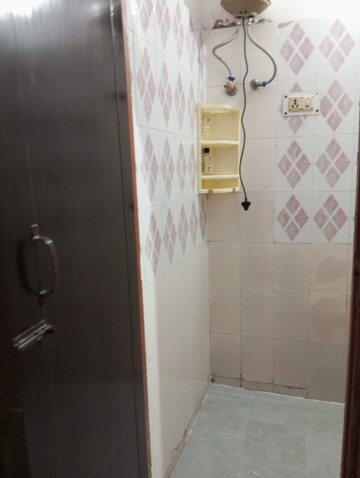 Bathroom in 1 RK Builder Floor at Sector 45 – for Rent