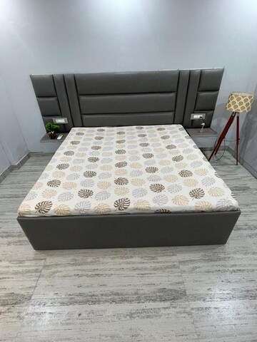 Bedroom in 1 BHK Builder Floor at Greenwood City, Sector 40 – for Rent