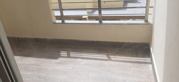 Building Lobby in 3 BHK Apartment at Doon Golden Manor, Makka Wala – for Rent
