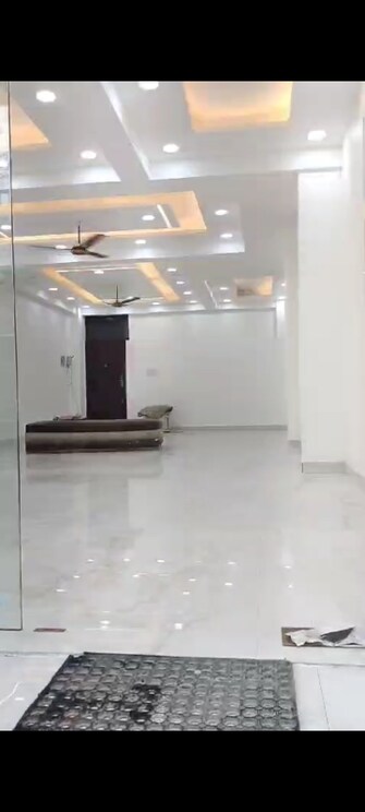 Commercial Showroom 1000 Sq.Ft. For Rent in Shakti Khand 2 Ghaziabad  8156004