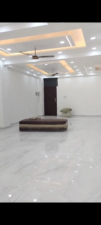 Commercial Showroom 1000 Sq.Ft. For Rent in Shakti Khand 2 Ghaziabad  8156004