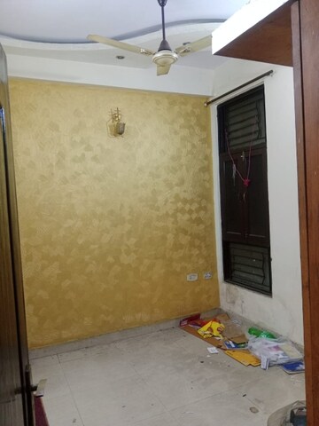 Room in 2 BHK Builder Floor at RWA Gyan Khand 3, Indrapuram – for Rent