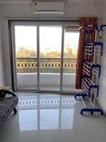 1 BHK 335 Sq.Ft. Apartment in M Baria Bldg No 1 M Baria Everest