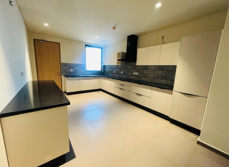 Kitchen, embassy-lake-terrace 4 Bedroom 4367 Sq.Ft. Apartment In Hebbal Bangalore 8156034