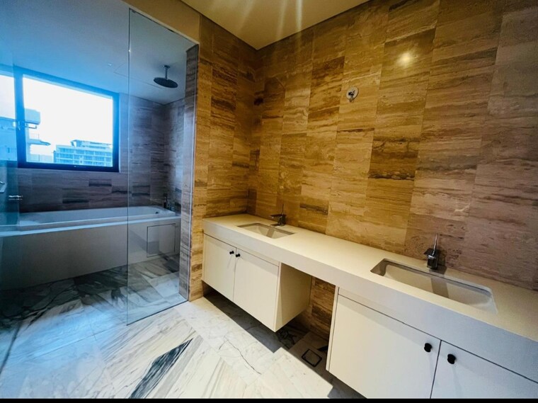 Bathroom, embassy-lake-terrace 4 Bedroom 4367 Sq.Ft. Apartment In Hebbal Bangalore 8156034