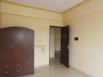 Room in 1 BHK Apartment at Bageshri CHS, Goregaon East – for Rent