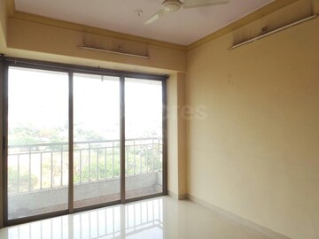 Room in 1 BHK Apartment at Bageshri CHS, Goregaon East – for Rent