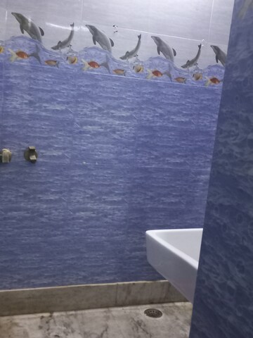 Bathroom in 3 BHK Builder Floor at Sector 37 – for Rent
