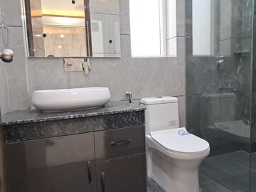 Bathroom in 6+ BHK Independent House at Saket – for Rent