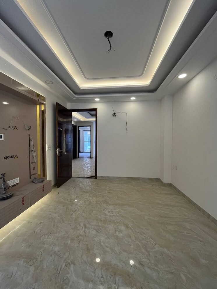 Room, sector 49 3.5 Bedroom 1852 Sq.Ft. Builder Floor In Sector 49 Faridabad 8156159