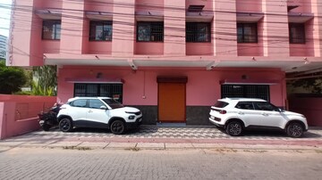 Parking in  Warehouse at Kacheripady – for Rent