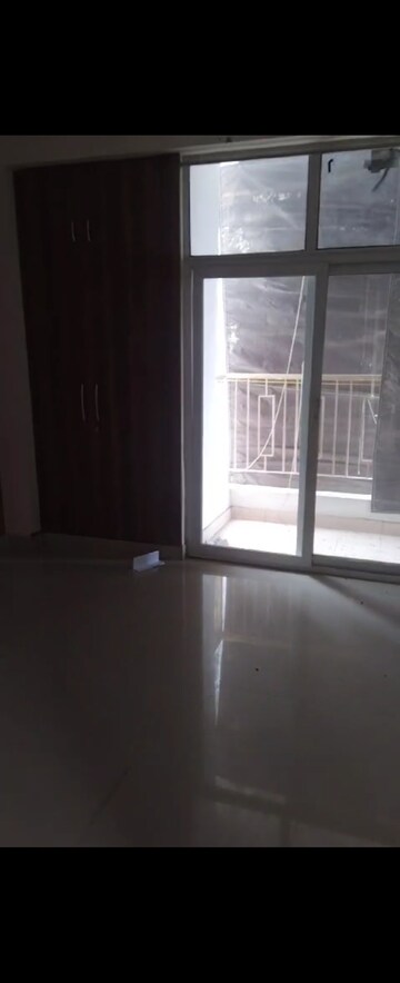 Room in 2 BHK Apartment at Proview Officer City 2, Raj Nagar Extension – for Rent