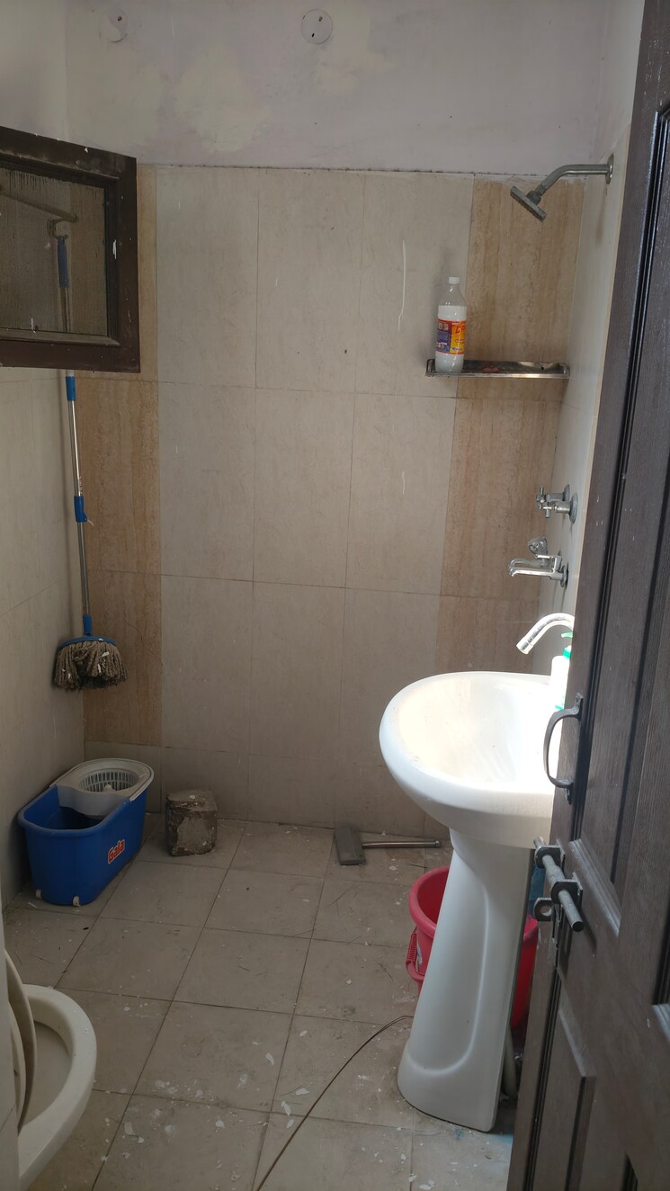 Bathroom, ambala highway 4 Bedroom 114 Sq.Yd. Independent House In Ambala Highway Zirakpur 8156204