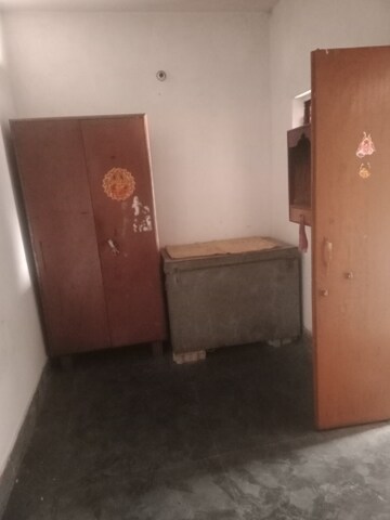 Room in 2 BHK Villa at Aliganj – for Rent