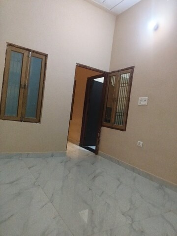 Room in 3 BHK Builder Floor at Janam Bhumi – for Rent