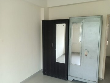 Room in 3 BHK Apartment at Chandkheda – for Rent