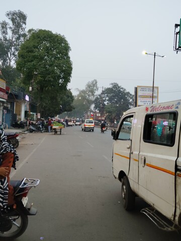  Shop – Exterior View View at Aliganj - for Rent