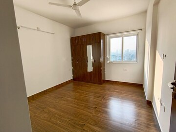 Room in 2.5 BHK Apartment at Ambience Courtyard, Manikonda – for Rent