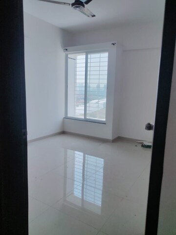 Room in 1 BHK Apartment at Yashwin Orizzonte, Kharadi – for Rent
