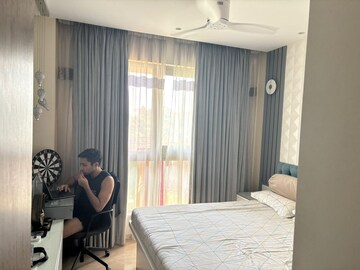 Bedroom in 2 BHK Apartment at Hiranandani Castle Rock, Powai – for Rent