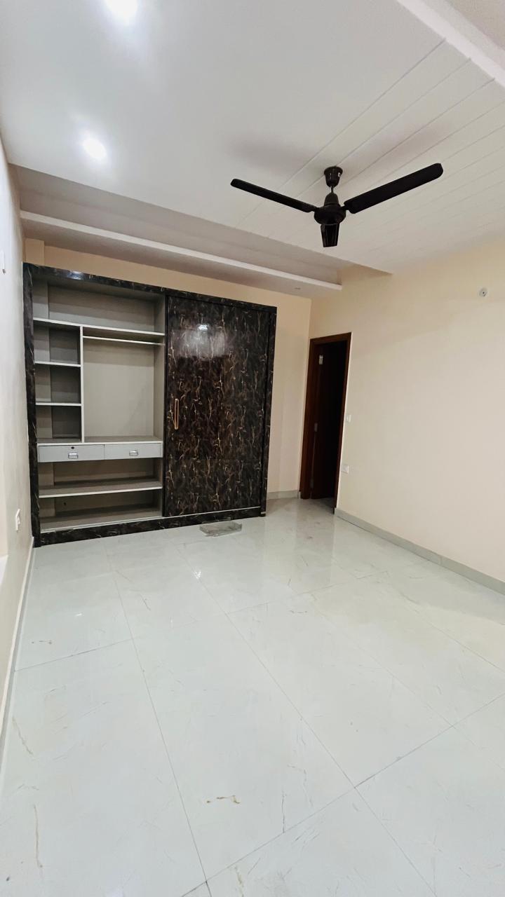 3 BHK + Pooja Room Builder Floor For Sale in BPTP Park Central