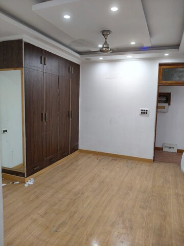 Room in 3 BHK Apartment at Sector 18, Dwarka – for Rent