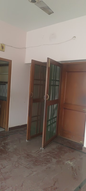 Room in 2 BHK Builder Floor at Indira Nagar – for Rent