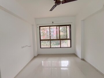Room in 2.5 BHK Apartment at Grace Mass Metropolis, Chembur – for Rent