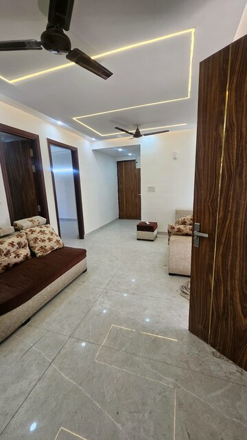 Room in 3 BHK Apartment at Sector 11 Dwarka – for Rent