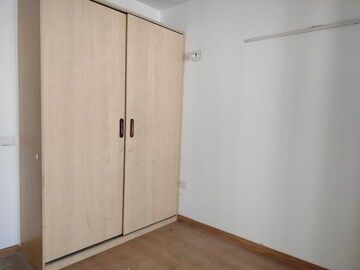 Room in 3 BHK Apartment at Emaar Gurgaon Greens, Sector 102 – for Rent