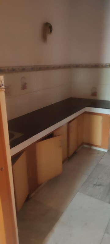 Kitchen in 2 BHK Villa at Gomti Nagar – for Rent